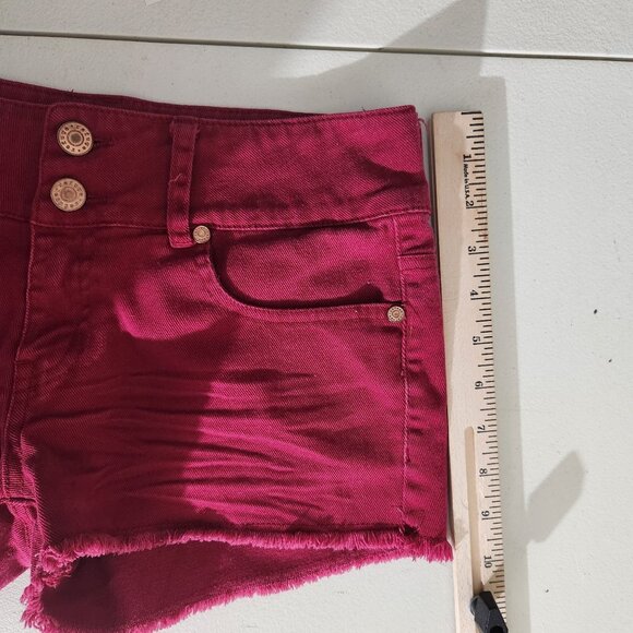 Refuge Shorts Denim High-Waisted Frayed Hem Size 2 Burgundy Red - Picture 6 of 8